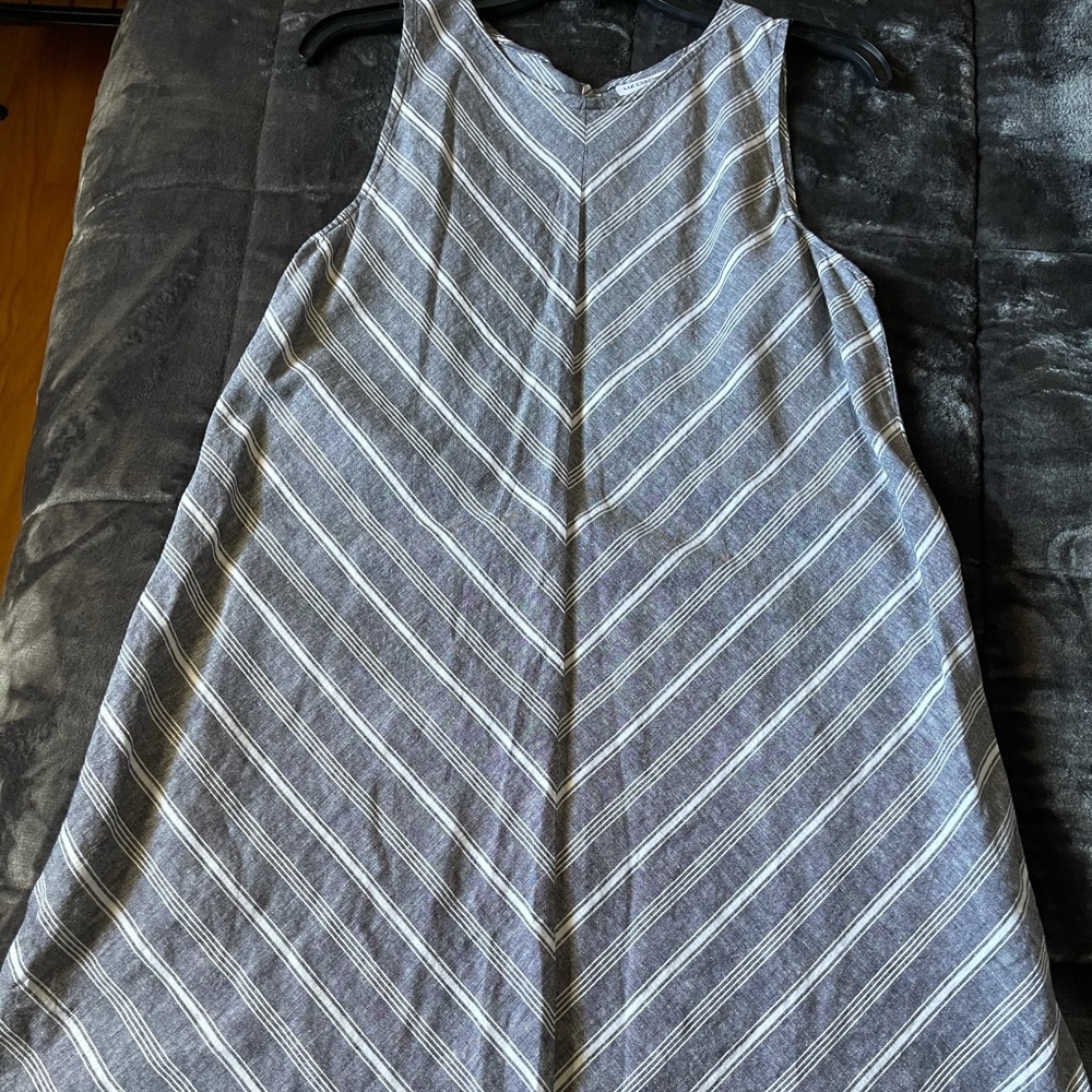 Women’s dress
